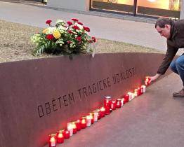Tichá vzpomínka na oběti vražedné střelby ze dne 24. února 2015