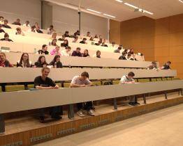 Jaké to je být vysokoškolákem ještě před maturitou?