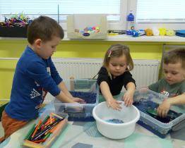 Kouzelný den ve školce: děti se nechtěly vrátit z říše pohádek 