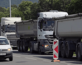 V Rožnově začíná oprava silnice na Dolní Bečvu a křižovatky u Eroplánu