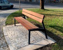 Ve Vsetíně přibylo patnáct nových laviček