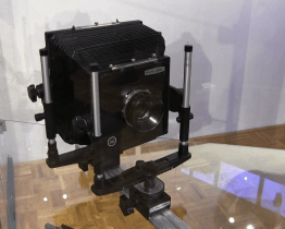 Slovácké muzeum představuje fotografie z ateliéru Ladislava Chvalkovského