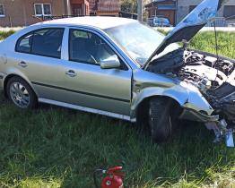 Nedělní odpoledne ve znamení nehod. Do akce šli hasiči i záchranáři