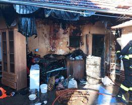 Požár kůlny v Pašovicích se rozšířil i do podkroví domu. Škoda je za 300 tisíc korun