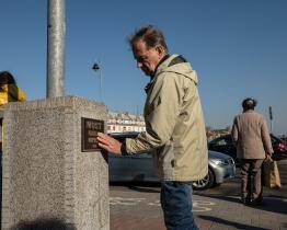 Most přes řeku Moravu v Kroměříži nese nově jméno po Karlu Krylovi