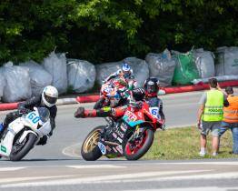 Slovácký okruh láká na evropské hvězdy i staroměstské legendy. S objížďkami pomůže dálnice