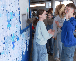 ZŠ a MŠ Šafaříkova pozvala veřejnost na Světový den porozumění autismu