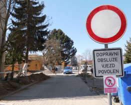 Prostor za staroměstskou radnicí prochází rekonstrukcí