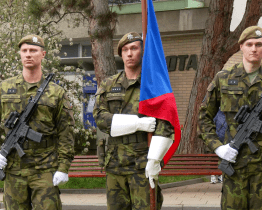 Obyvatelé Buchlovic oslavovali oslavili osm desetiletí svobody městyse 