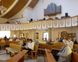 Farníci si děkovnou mší připomněli třicet let kostela svatého Vojtěcha 