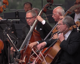 Řídit orchestr je jako pilotovat letadlo, říká Robert Kružík