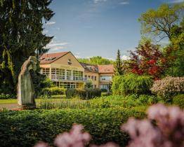 V Ostrožské Nové Vsi zahájí lázeňskou sezónu a požehnají pramenům