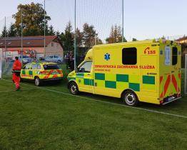 Dva ošklivé pády si vynutily zásah záchranářů. Pro mladou dívku letěl vrtulník