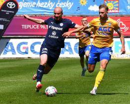 Slovácko prohrálo v Teplicích a před Duklou má jen tříbodový náskok 