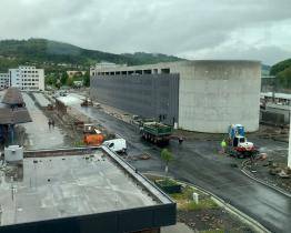 Od začátku prázdnin se do nemocnice bude jezdit po Nádražní ulici