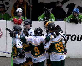 Hokejbaloví starší žáci porazili doma HBK Medokýš Martin 7:3