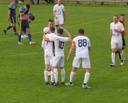 Fotbalové derby ovládli hráči Sadů