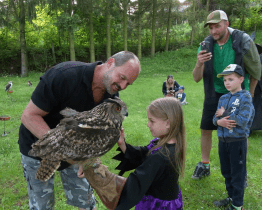 Valpružina aneb Filipojakubská noc přivábila do kempu čarodějnice k tradičnímu reji 