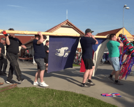 Děti si v Kunovicích užily slet čarodějnic, chasa postavila májku