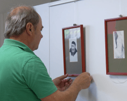 V Městském informačním centru vystavuje malíř, grafik a sochař Jindřich Karský