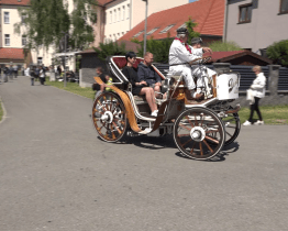 A zase se točí! Výstava Slavia motorů přilákala do Napajedel milovníky historie