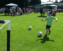 Dětský den na fotbalovém stadionu patří v Lužicích k oblíbeným akcím