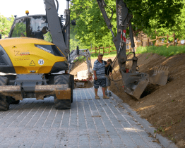 Druhá etapa rekonstrukce jednosměrné ulice Jana Švermy spěje do finiše