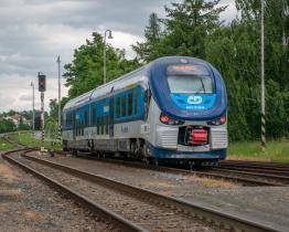 Novinky v krajské dopravě: Jízdné pro seniory nad 75 let zdarma, kombiozóny a nové cyklobusy