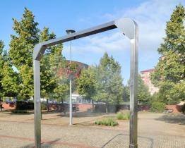 V Otrokovicích instalují oblíbená mlžítka. První už je na náměstí, kde bude druhé?