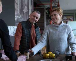 Zlín plný zločinů a tajemství. Nová řada krimi seriálu zavede diváky do divokých devadesátek