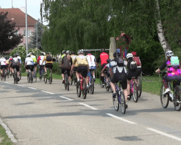 Na účastníky cyklotour Na kole dětem čekala zdravá snídaně