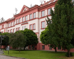 Školní budova ve Starém Městě oslavila 100 let fungování