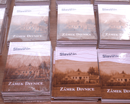 Divnický zámeček ožil v knize i díky zvelebení parku