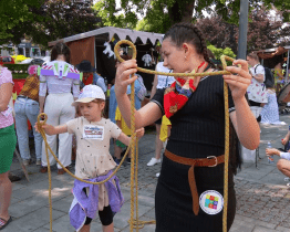 Tillichovo náměstí změnilo na dvanáct hodin název na Pohádkové náměstí