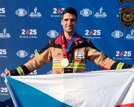 Zlínský kraj má největšího hasičského „tvrďáka“ na světě