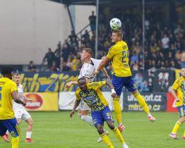 Fotbalové derby skončilo dělbou bodů 