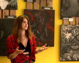 Eva Dvořáčková alias Dvořec představuje temné umění inspirované metalem