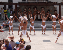 Zahraniční folklorní soubory opět rozvířily atrium brodského muzea