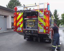 Rožnovští hasiči mají novou cisternovou automobilovou  stříkačku