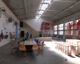 Dílny Střední školy nábytkářské a obchodní v Bystřici pod Hostýnem půjdou k zemi