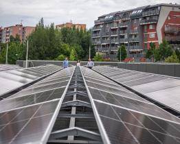 Na střeše Domova pokojného stáří na Jižních Svazích vznikla solární elektrárna