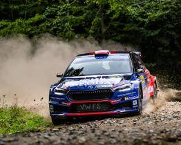 Na start Barumky se postaví 122 posádek. O titul zabojuje Kopecký i Stříteský