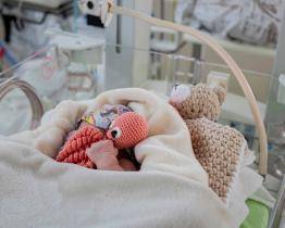 Do babyboxu ve Zlíně někdo odložil zdravé miminko. Holčička dostala krásné jméno