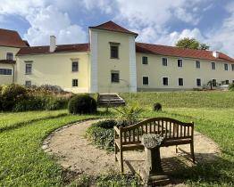 Romantická panská sídla pod Hříběcími horami ožijí v reportážích Českého rozhlasu