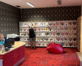 Letní provoz Masarykovy knihovny běží na plné obrátky i v náhradních prostorách