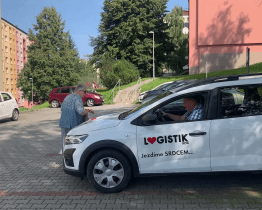 Senior taxi ve Vsetíně má nového provozovatele a rozšiřuje služby