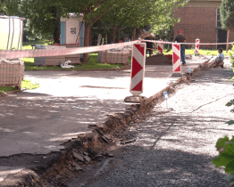 Ročně se v Otrokovicích opraví stovky metrů chodníků
