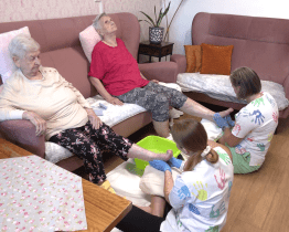 Aromaterapie nově pomáhá v Domově pro seniory Burešov