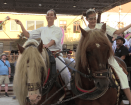 Pondělí na Svatovavřineckých slavnostech patřilo dívkám