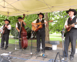 Poslední letošní večer u Slovácké búdy se nesl na vlně country